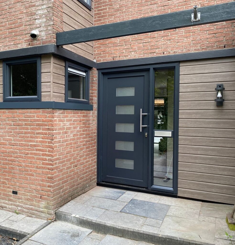 Kunststof voordeur met glas